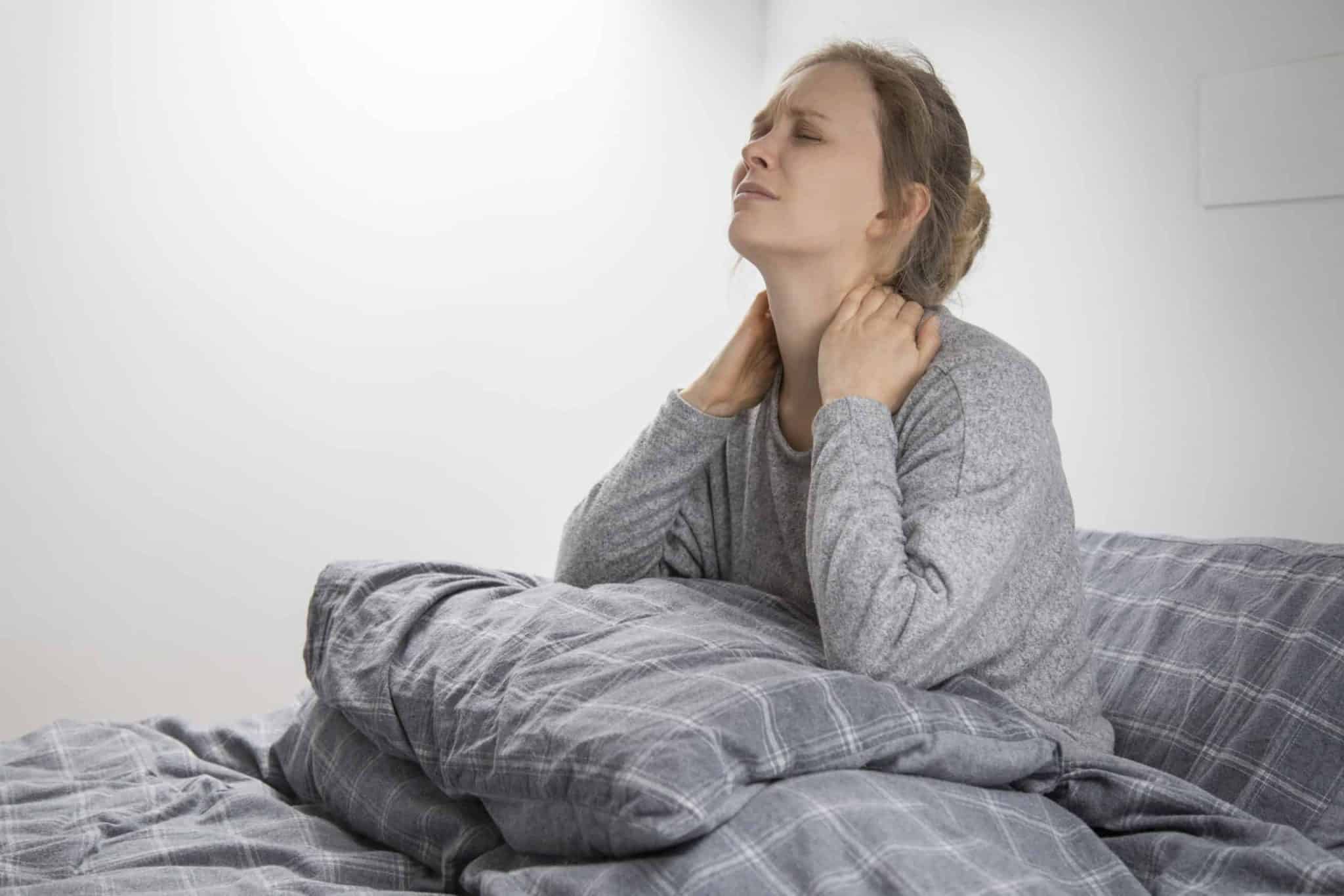 how to cure neck pain fast image 1